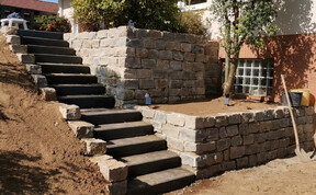Scheuermann-Naturstein-Showroom-Blockstufen-10